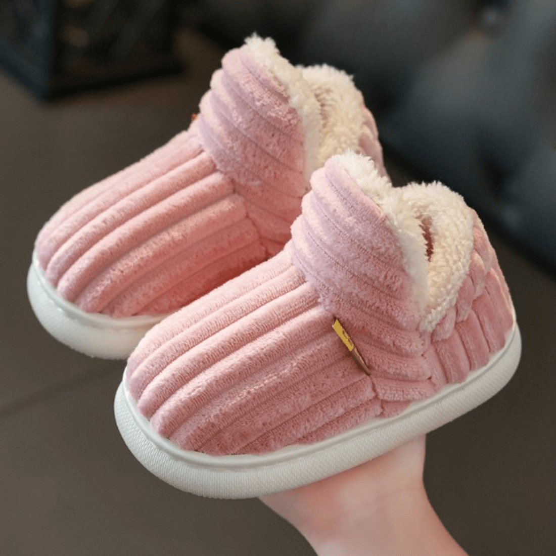 VuoraTherm™ — Wrap Your Feet in Cloud-Like Warmth and All-Day Cozy Support