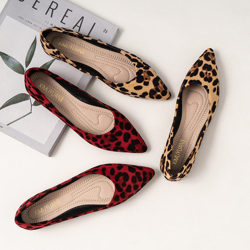 Valeria – Scarlet Spot Flats