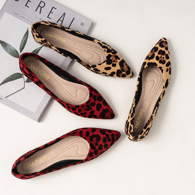 Valeria – Scarlet Spot Flats