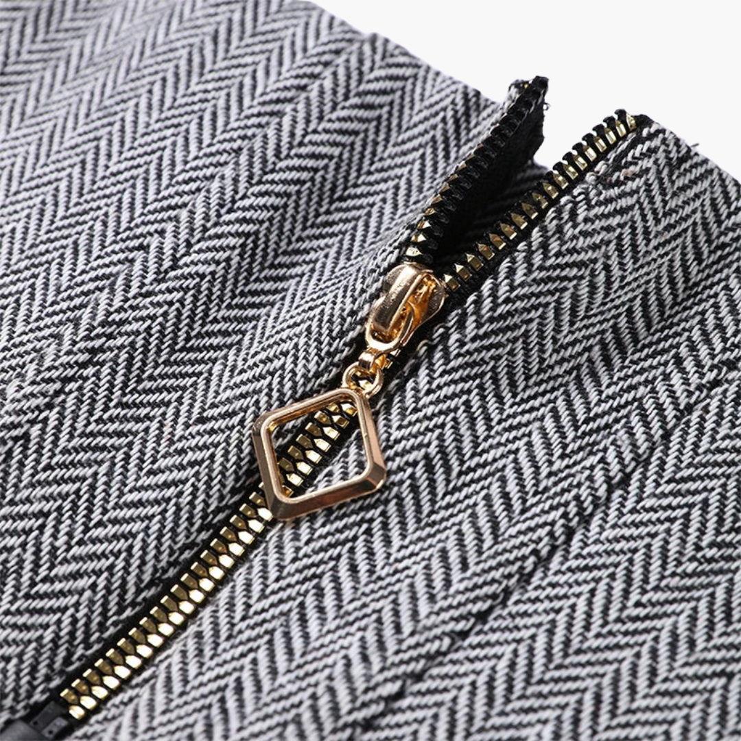 Ivory - Elegant Fishbone Pattern 3-Piece Suit