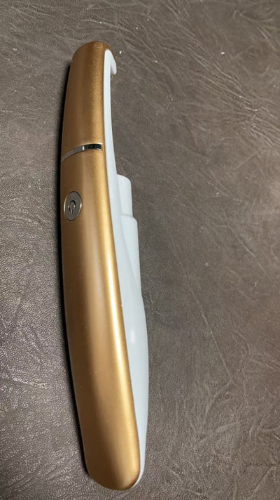 VelvetStep™ — Transform Rough Feet into Silky Smooth Confidence Instantly