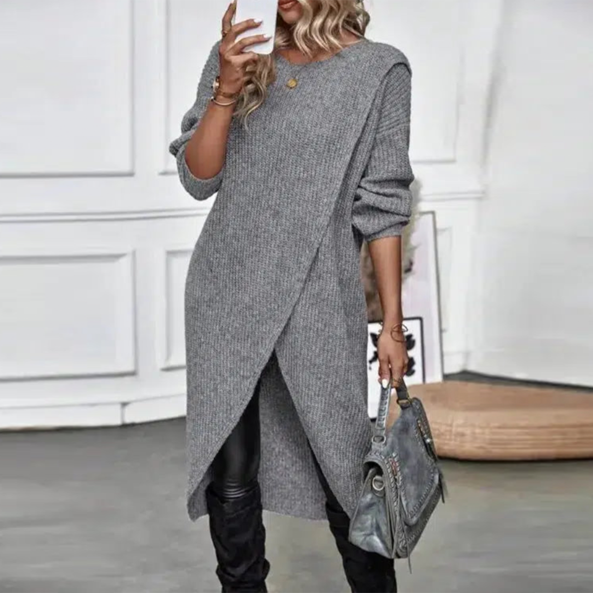 Avencea | Gray Pullover with Round Neckline in Solid Design