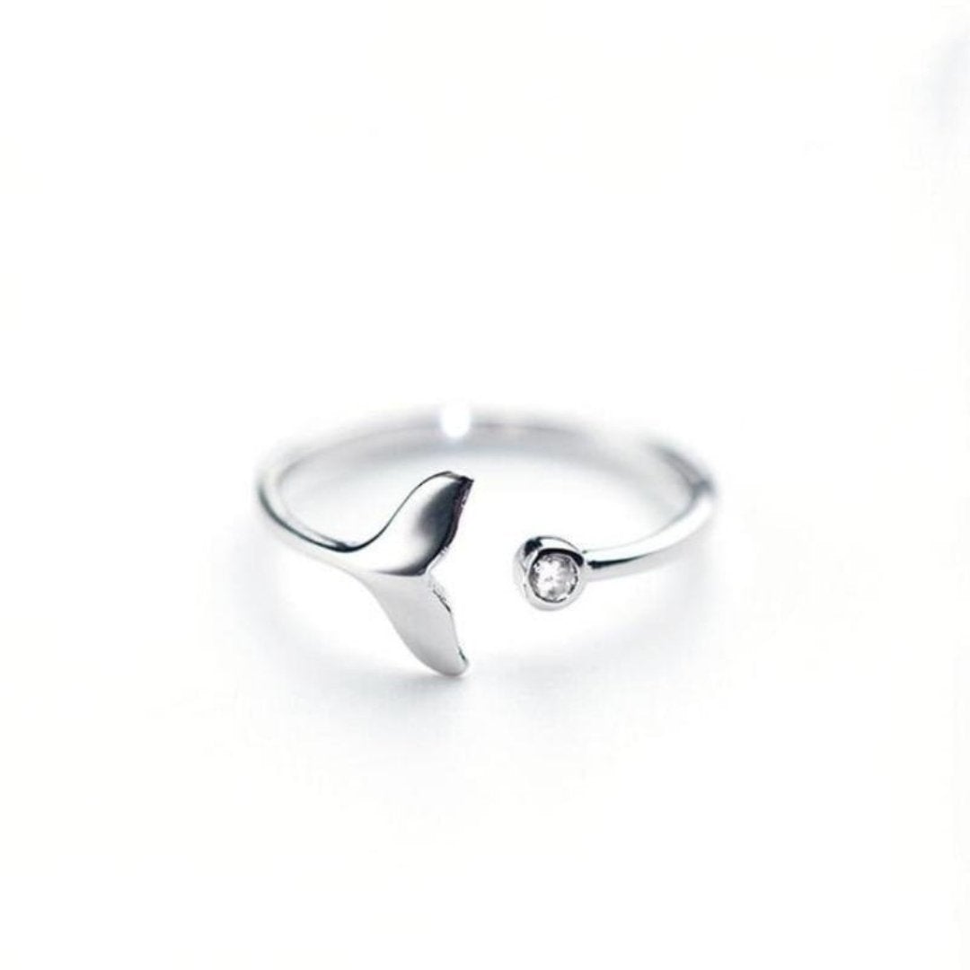 Dolphin Tail Ring made of 925 Sterling Silver with Adjustable Zirconia