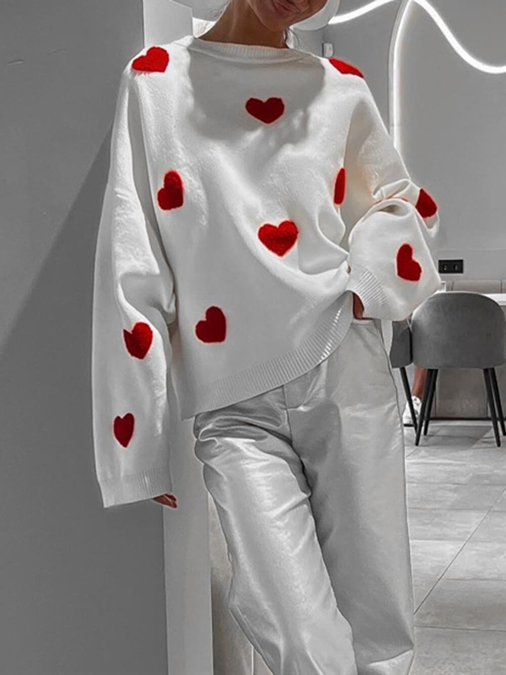 Women’s Sweatshirt – Oversized Fit – Knit Cotton Blend – Heart Pattern – Long Sleeve Casual