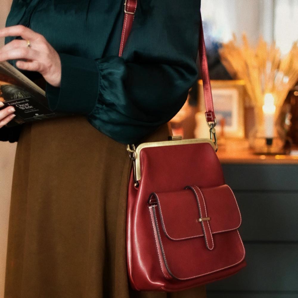 Victoria | Water-Repellent Crossbody Bag by Hannah