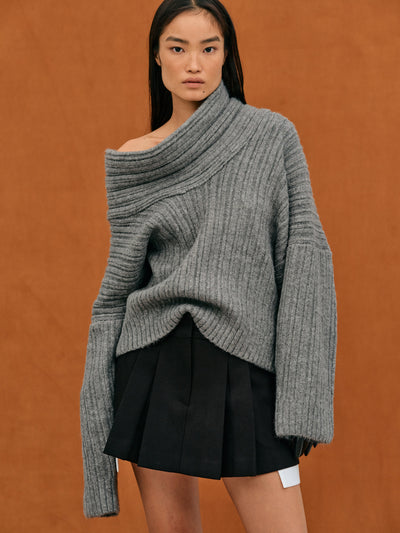 Women’s Knitted Sweatshirt – Oversized Fit – Off-Shoulder – Ribbed Wool Blend – Wide Sleeves