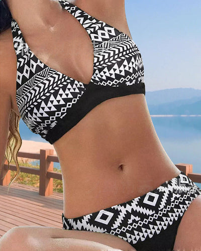 Wanda – Bikini with Floral and Geometric Print