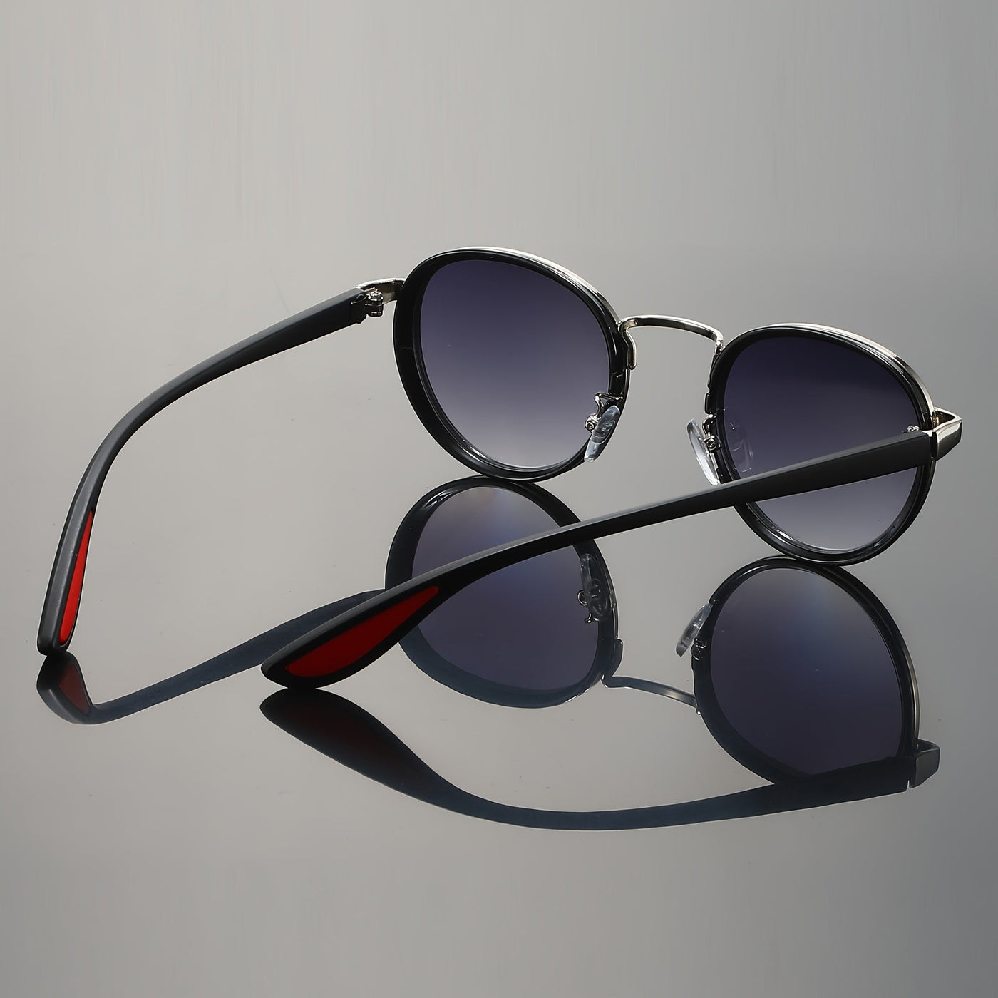 Giuseppe Taviani Retro Sport Round Sunglasses