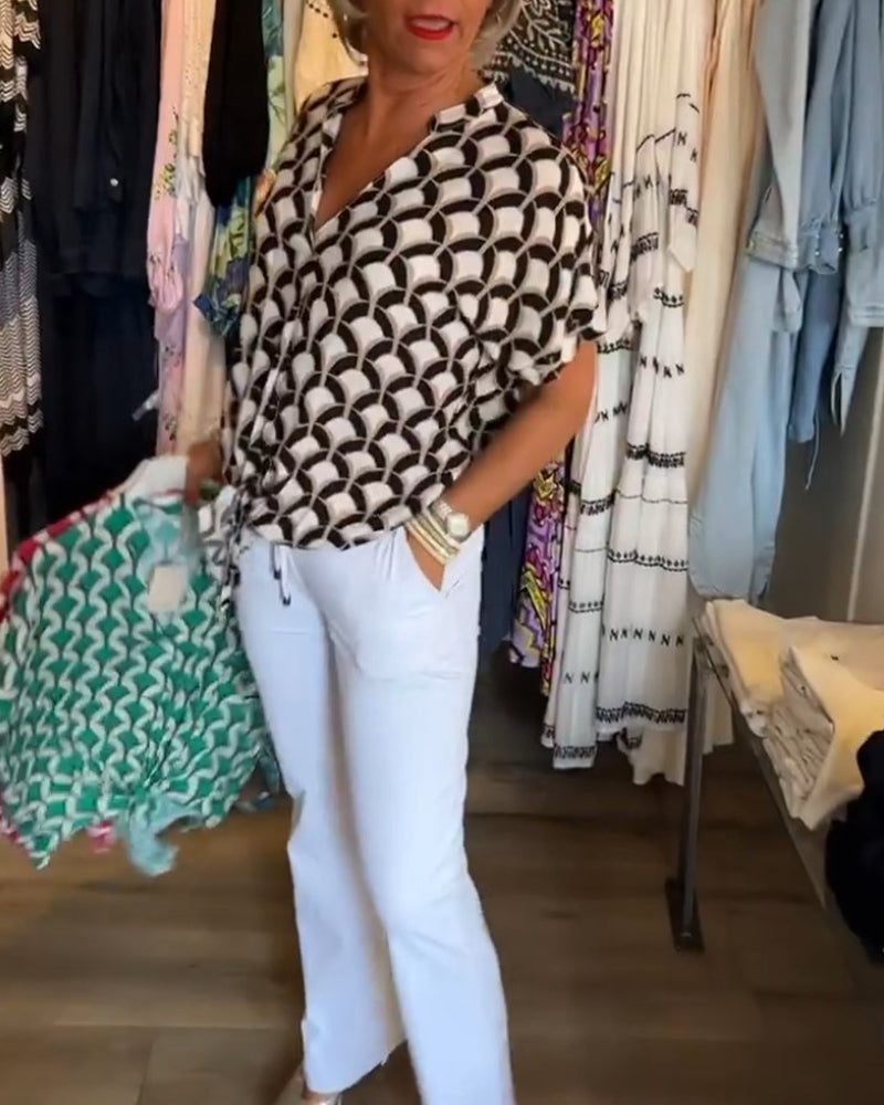 Lark - Women's Crew Neck Geometric Print Top