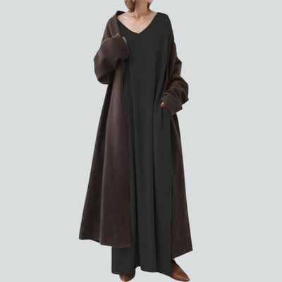 Avencea V-Neck Pullover Dress with Long Sleeves in Loose Fit