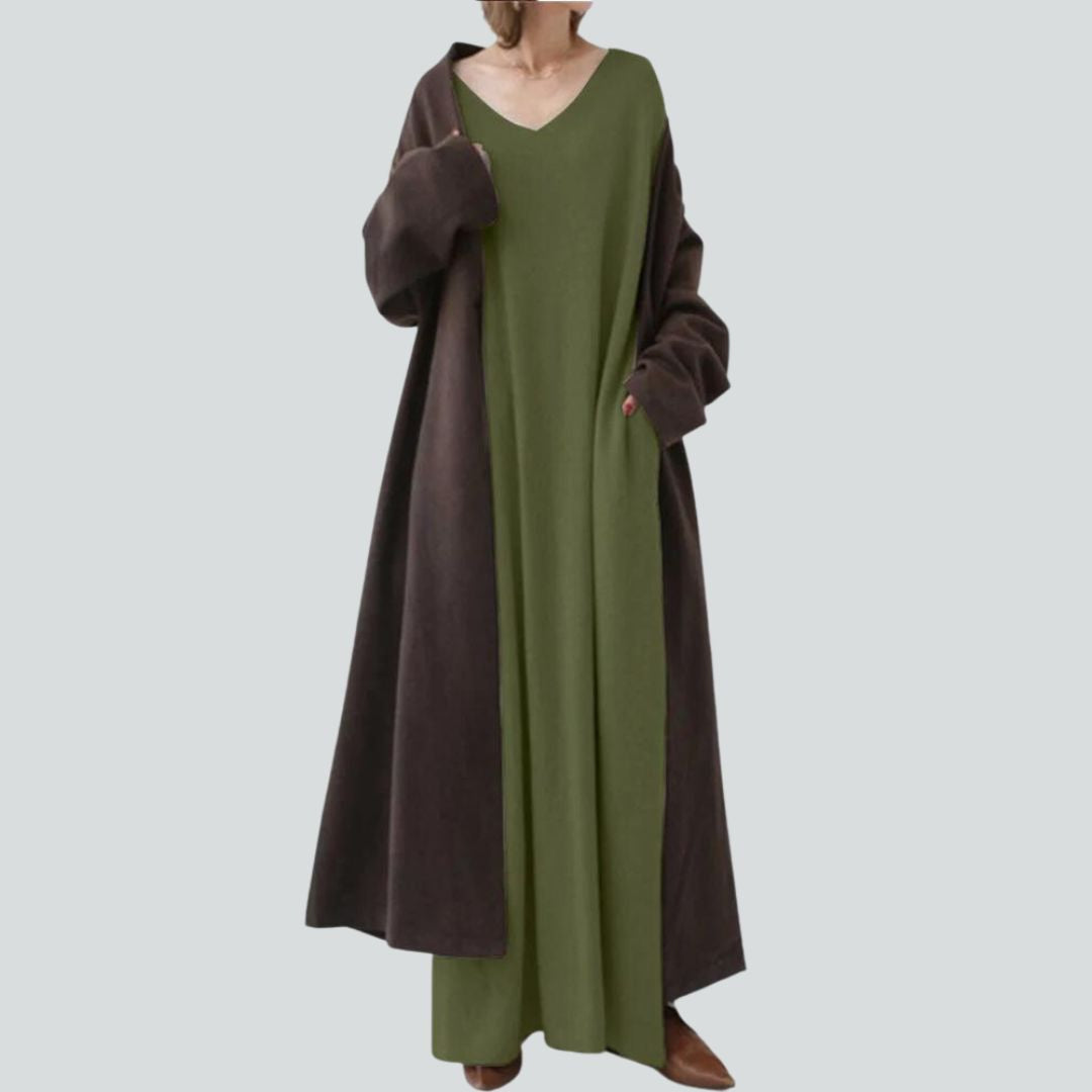 Avencea V-Neck Pullover Dress with Long Sleeves in Loose Fit