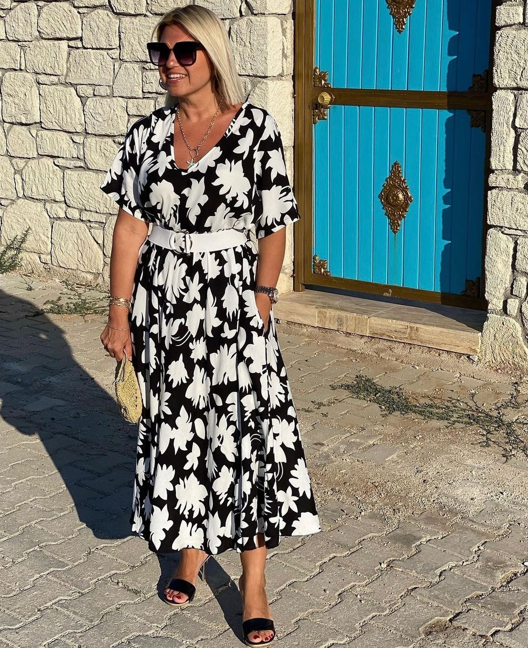 Cataleya | ELEGANT DRESS WITH TUMMY CONTROL