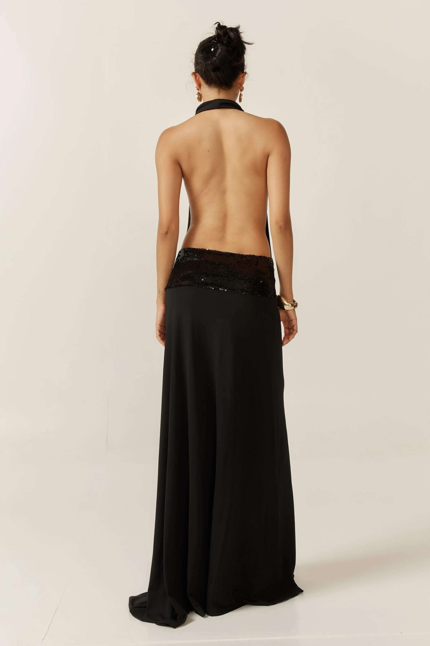 Miren - Slim Fit Halter Neck Backless Gown