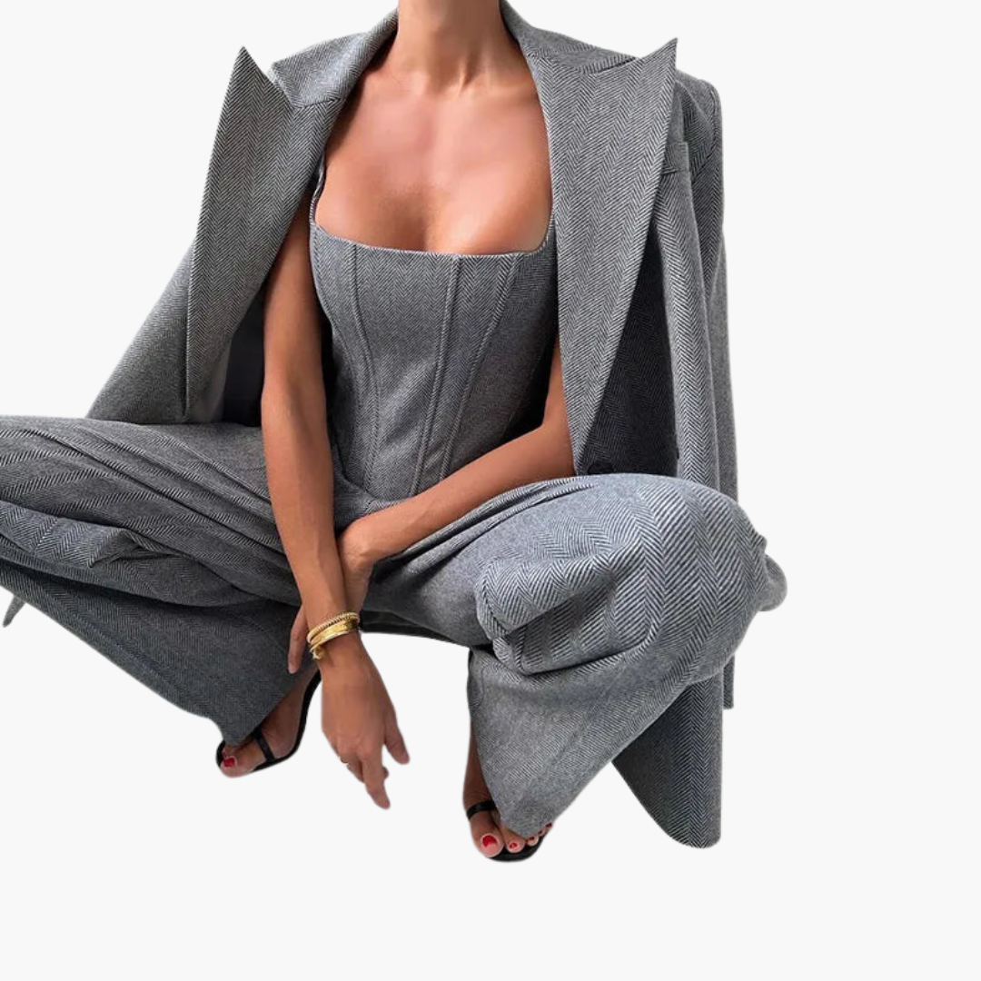 Ivory - Elegant Fishbone Pattern 3-Piece Suit