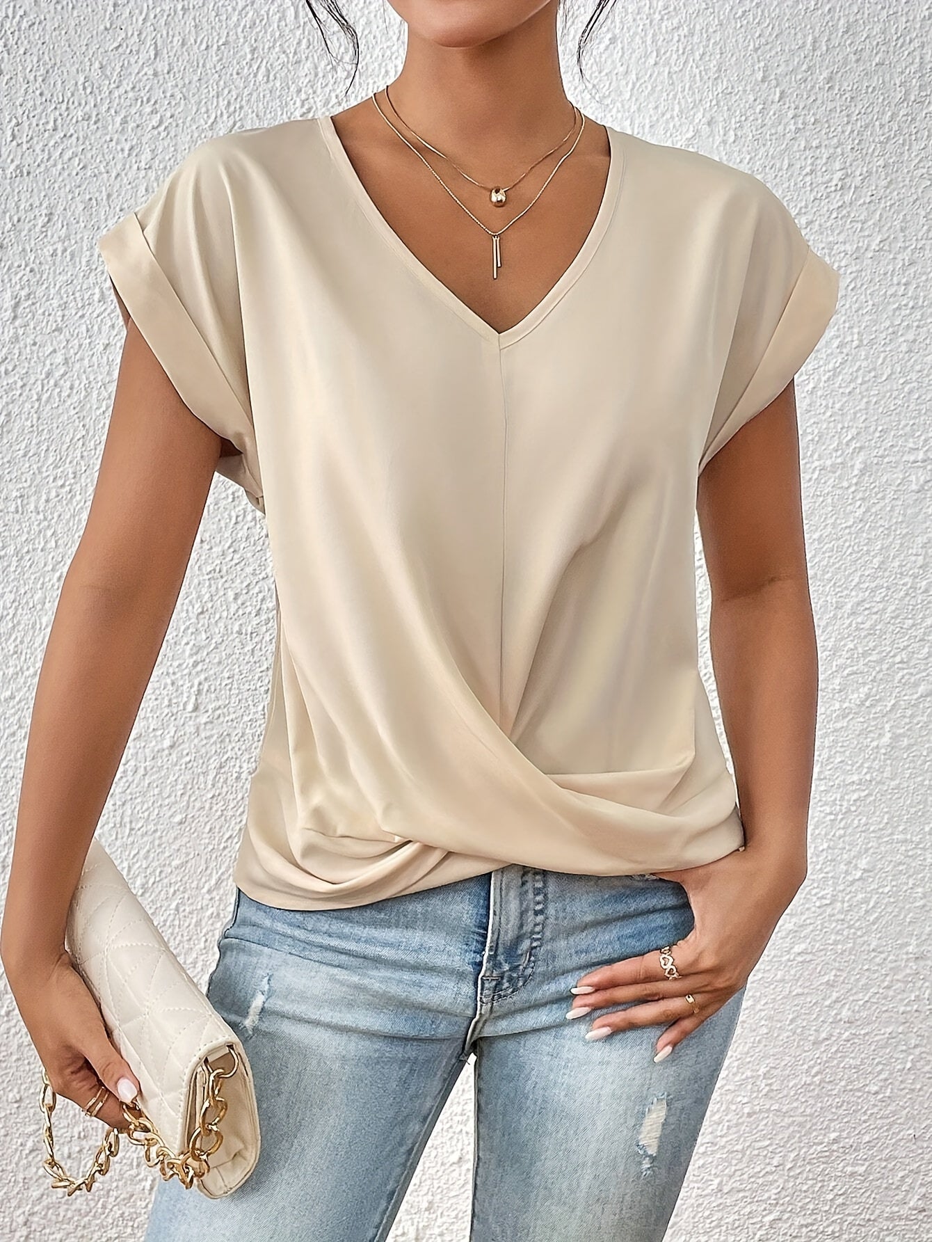 NORTHLINE STUDIO | V-NECK TWIST TOP