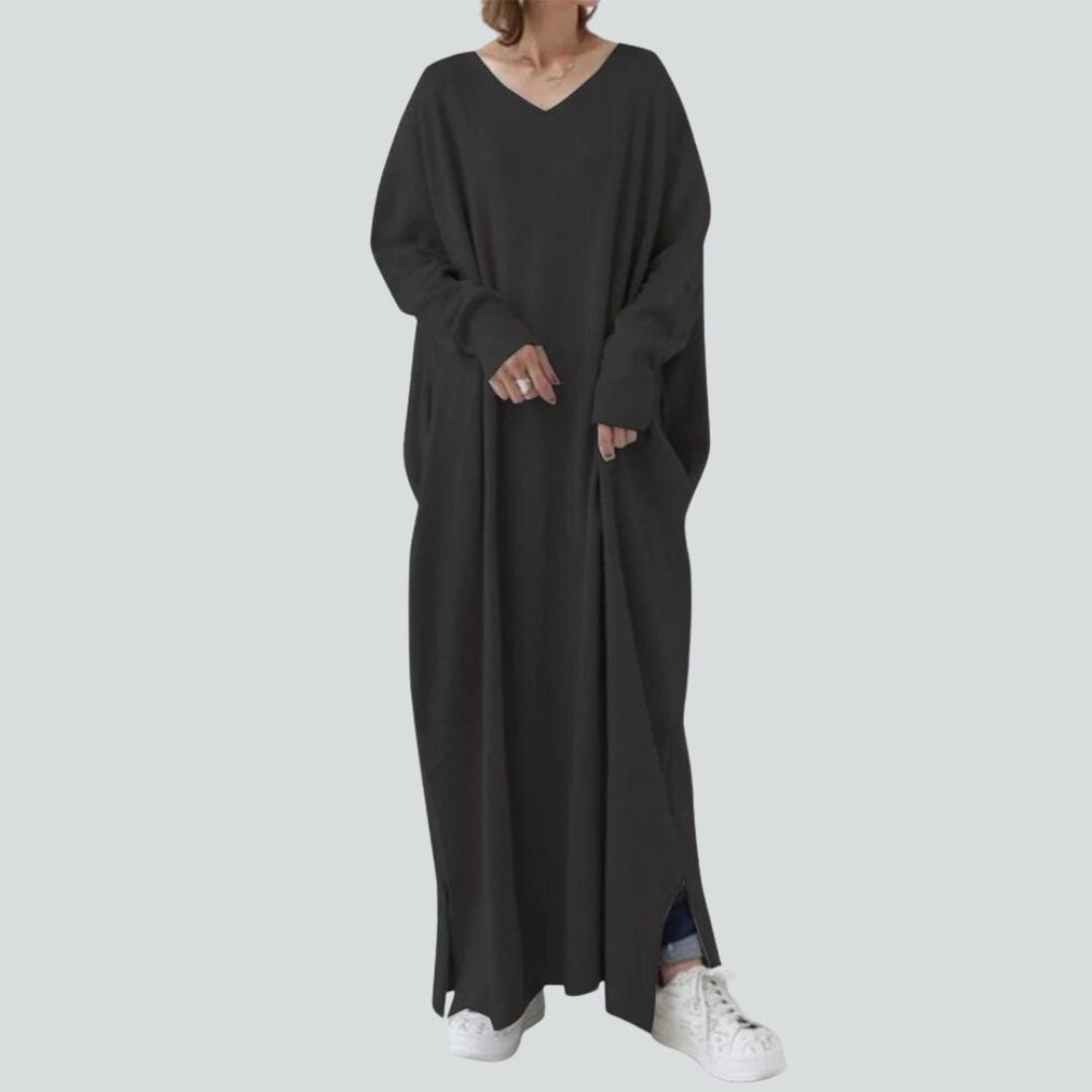 Avencea V-Neck Pullover Dress with Long Sleeves in Loose Fit