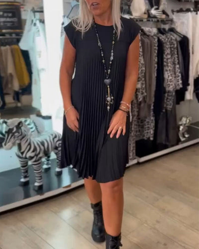 Nova - Trendy Round Neck Pleated Dress