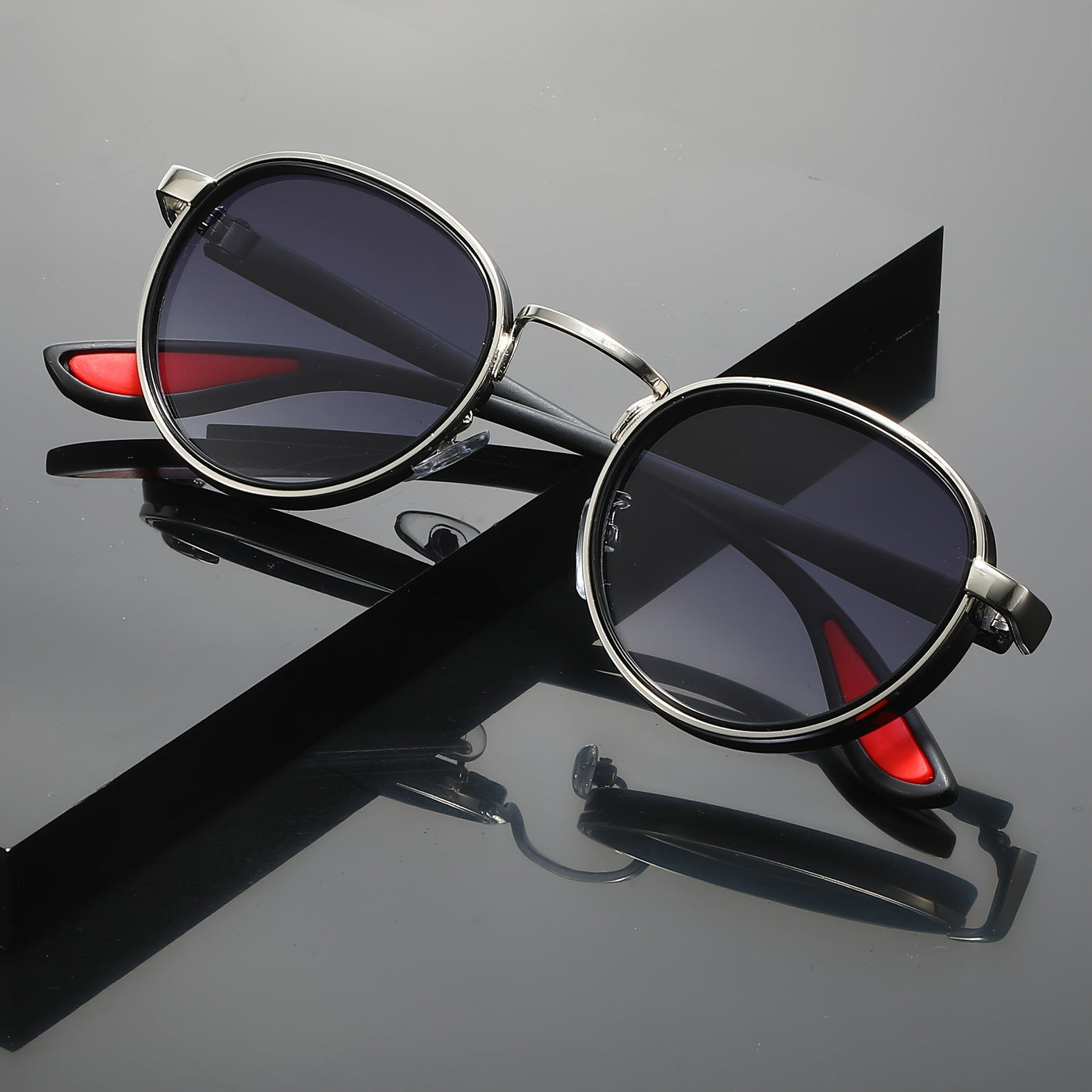 Giuseppe Taviani Retro Sport Round Sunglasses
