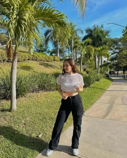 VeloriaEase™ — Feel Fresh, Flawless, and Fierce All Day Long