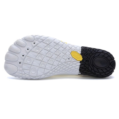 Non-slip barefoot shoes with protection.