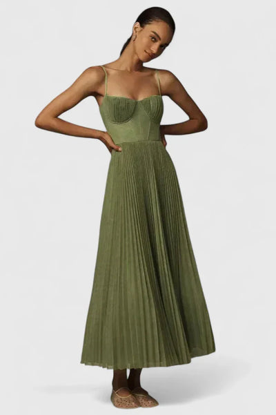 Ulvienne | Elegant Midi Dress