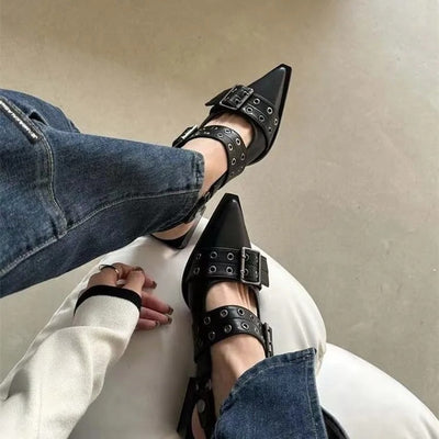 Adventurous and Elegant Lace Shoes
