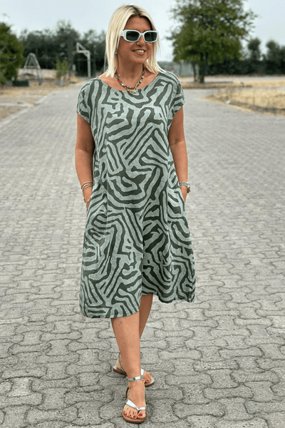 Nelia - Zebra Print Dress with Round Neck
