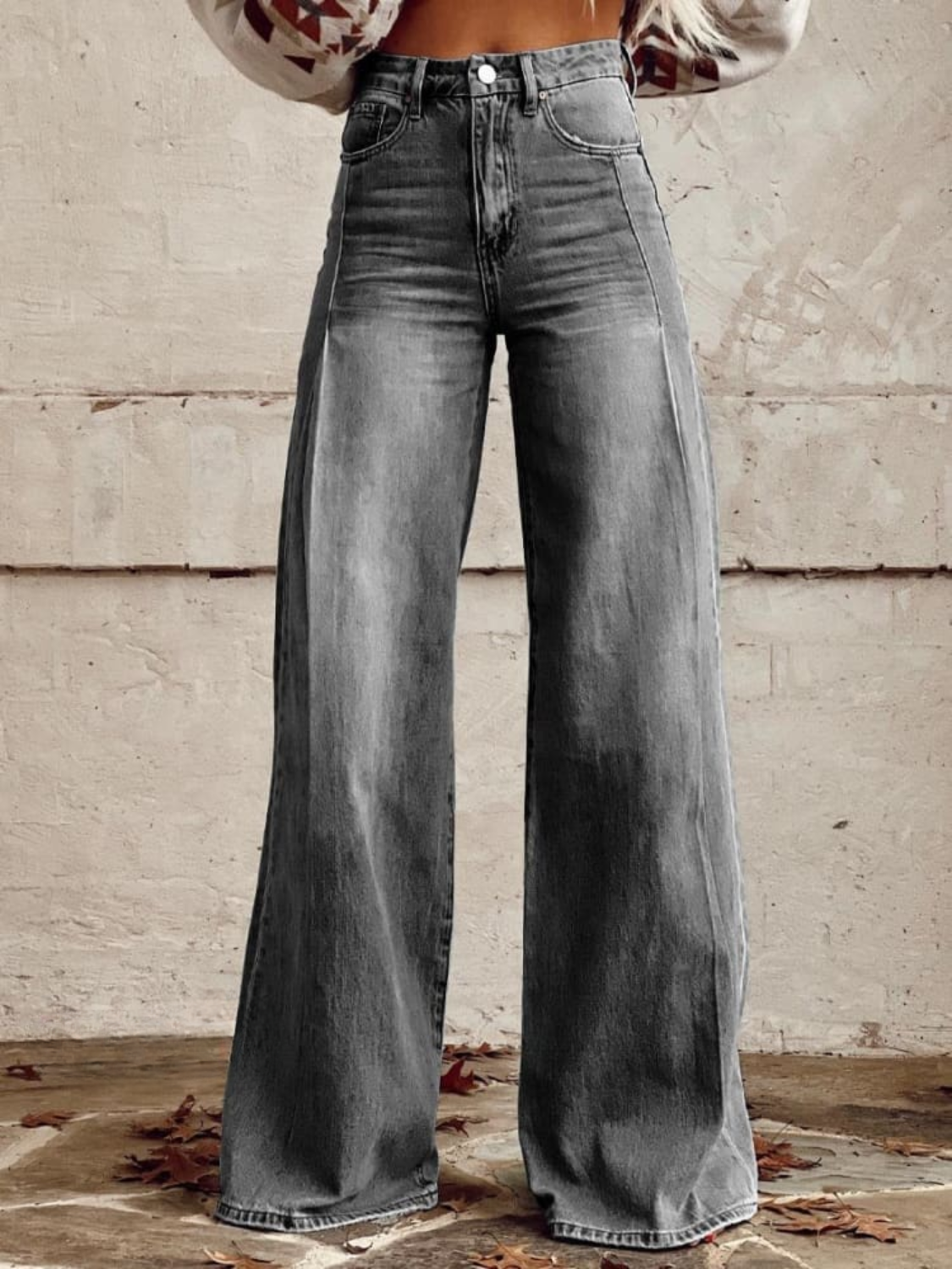 Layla | Classic Light-Wash Wide-Leg pants