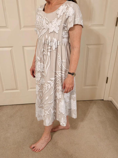 Lana | Elegant Soft-Floral Maxi Dress