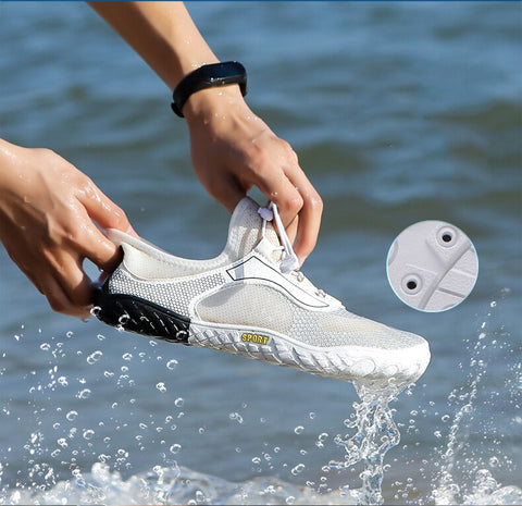 Non-slip barefoot shoes with protection.