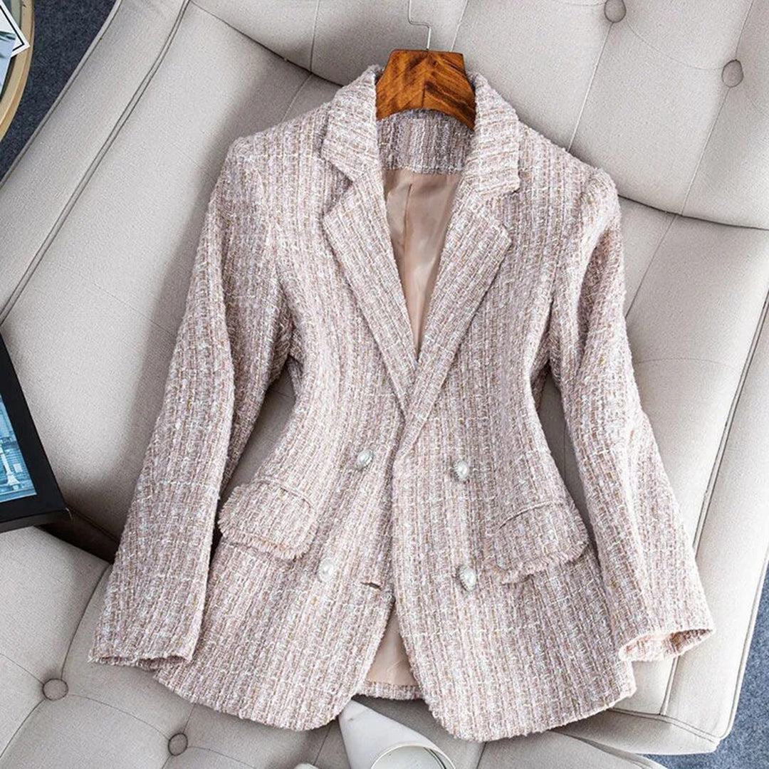 Avencea - Tailored and Fitted Blazer for Women with Elegant Fit