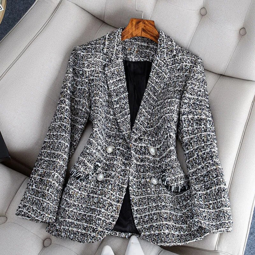 Avencea - Tailored and Fitted Blazer for Women with Elegant Fit