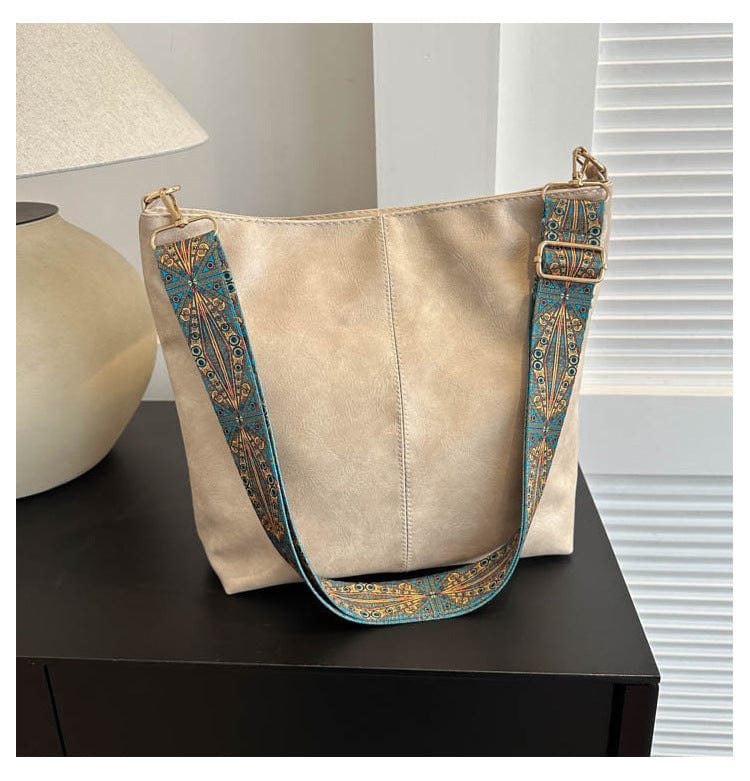 Stylish and practical shoulder bag for women