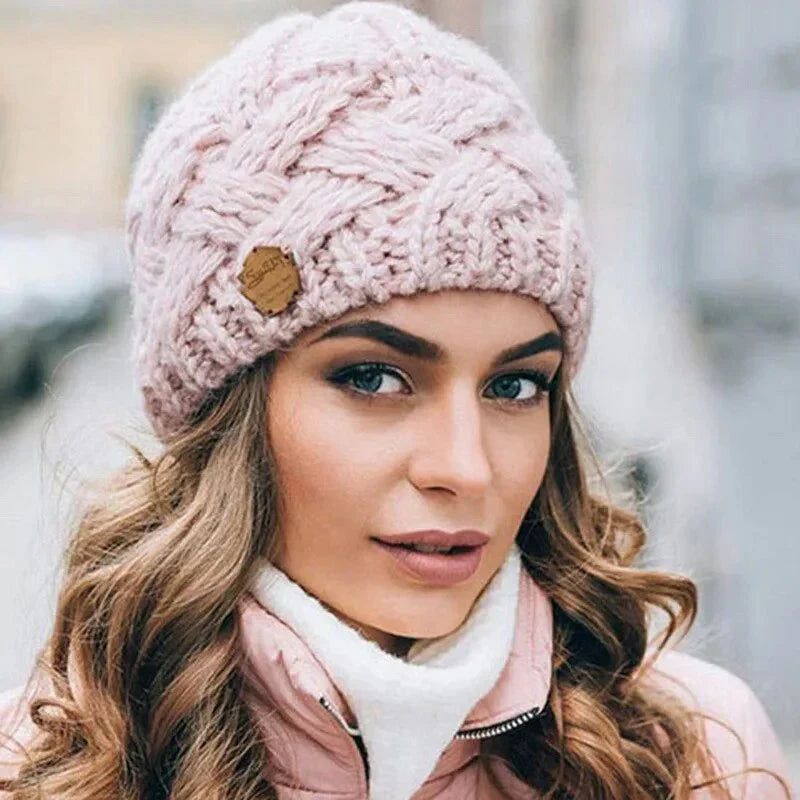 Avencea Fashionable and Soft Knitted Beanie