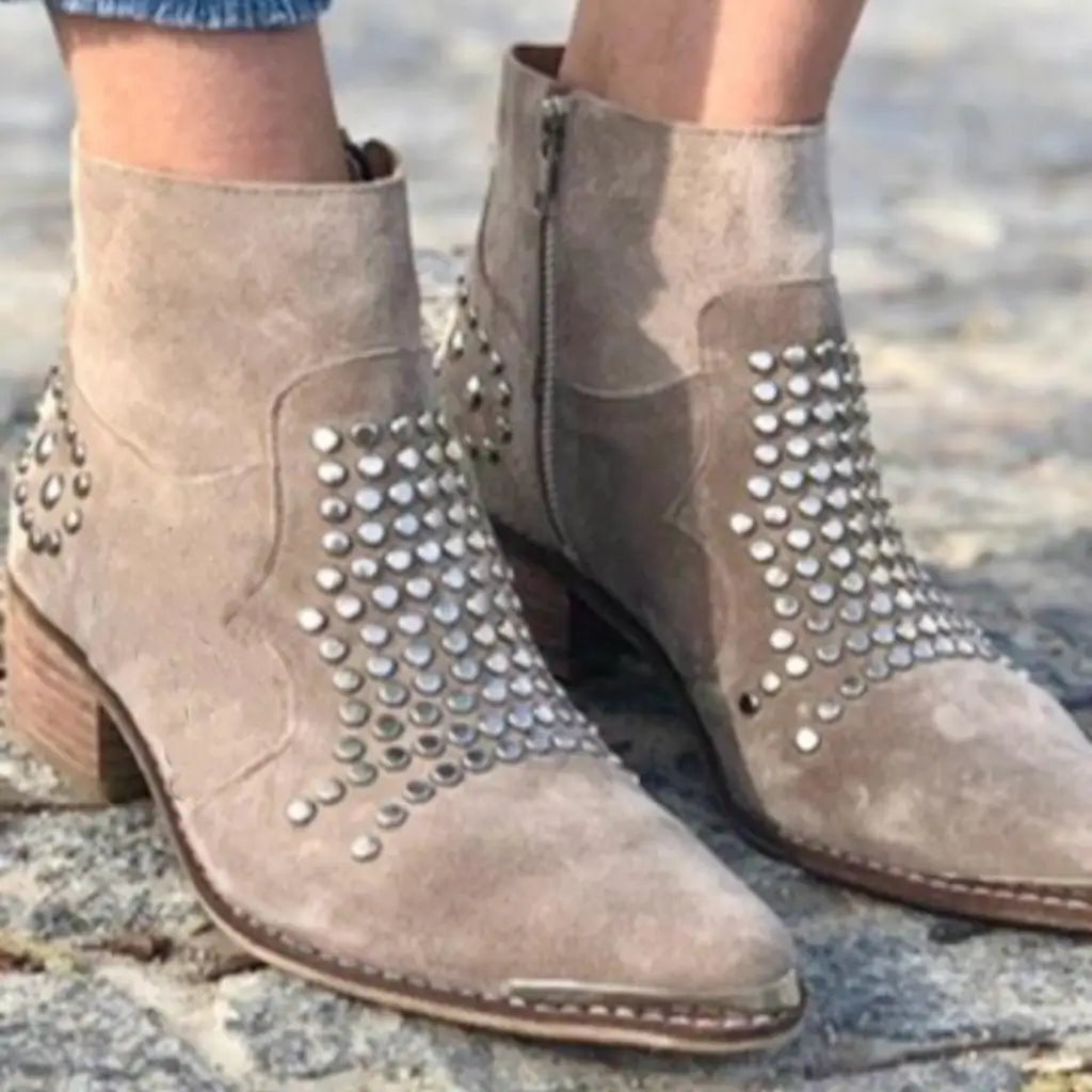 VALENTINA | ANKLE BOOTS WITH STUDS