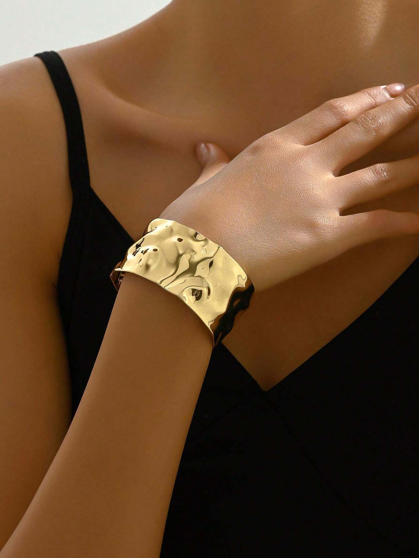 Audrey | Hammered Bracelet