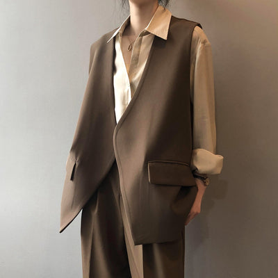 Isabelle DeLacroix L’Inspiration Moderne Vest