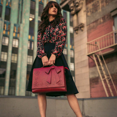 Monika's elegant bow bag