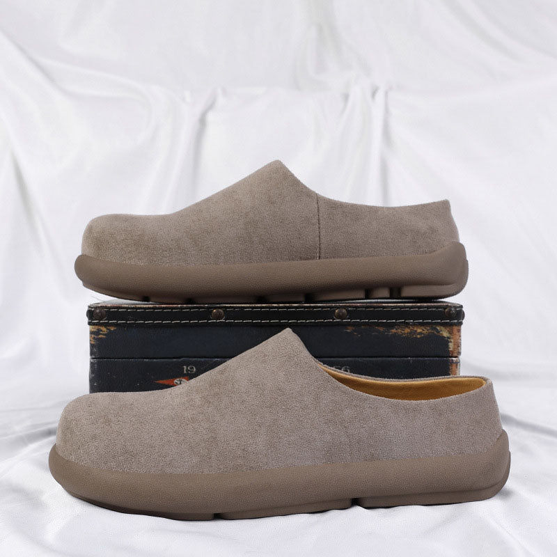 Lómel Minimalist Suede Clogs