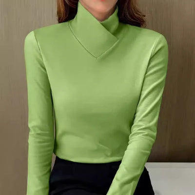 Beatrice | Elegant Turtleneck Fit
