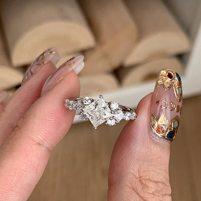 Vera Collette Ring | White Gold 12k