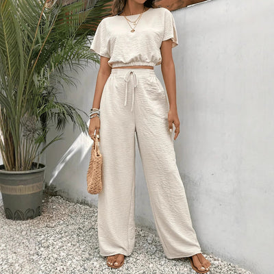Women’s Two-Piece Set – Crop Top Batwing Sleeve – Wide-Leg Drawstring Pants
