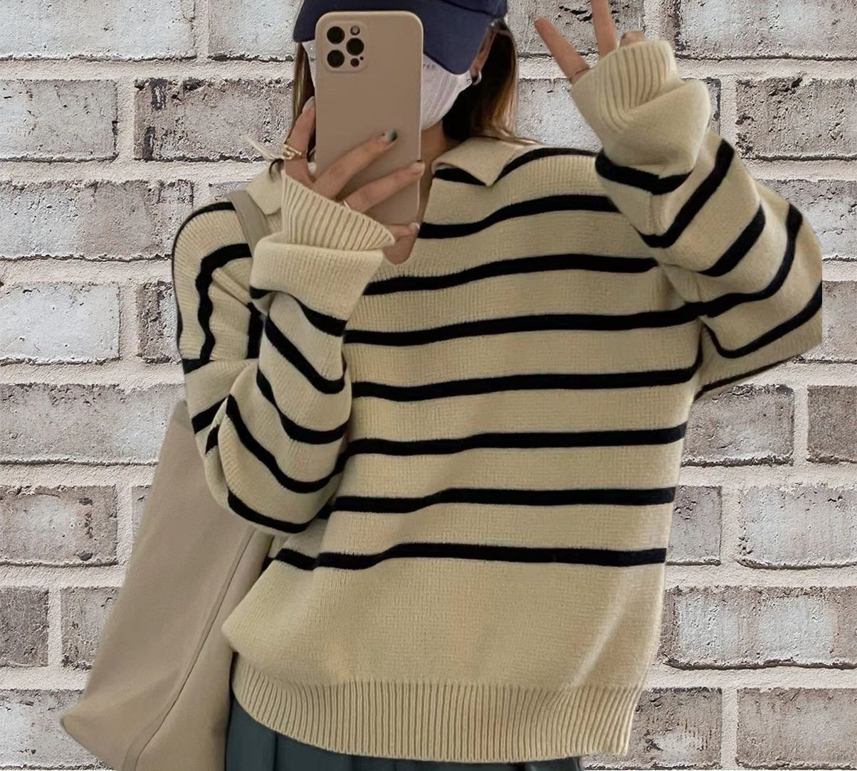 Women’s Pullover Sweater – Relaxed Fit – Wool Blend Knit – V-Neck – Striped Design