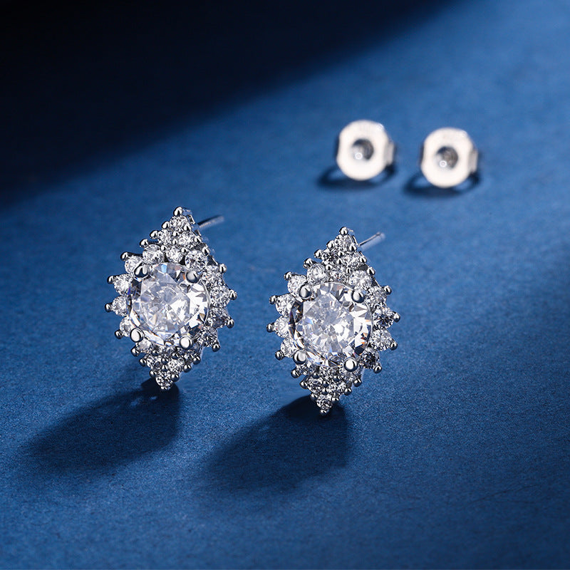 Aria Gaze Set | White Gold 16k