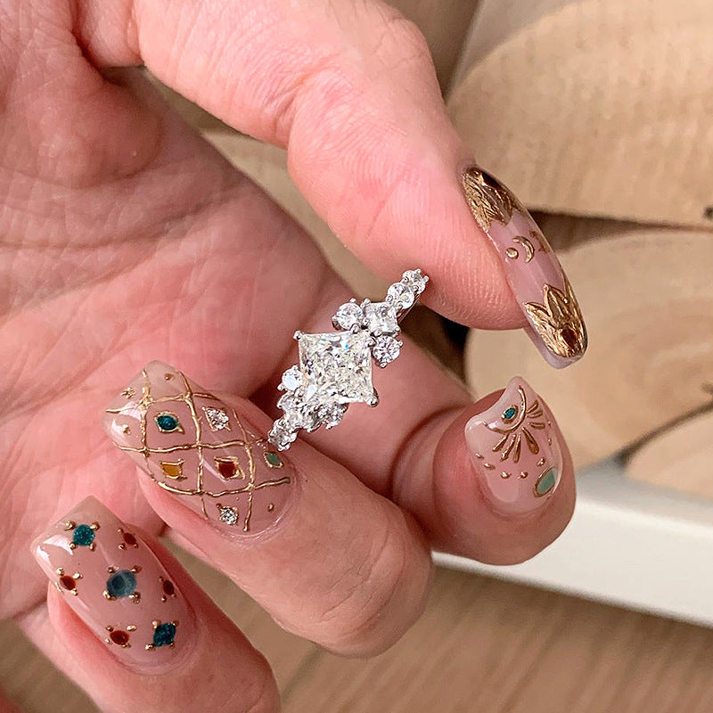 Vera Collette Ring | White Gold 12k