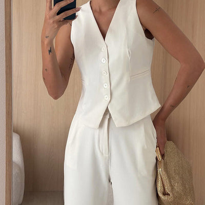 Women’s Cropped Top – Sleeveless V-Neck – Tailored Fit – Button Front – Woven Fabric