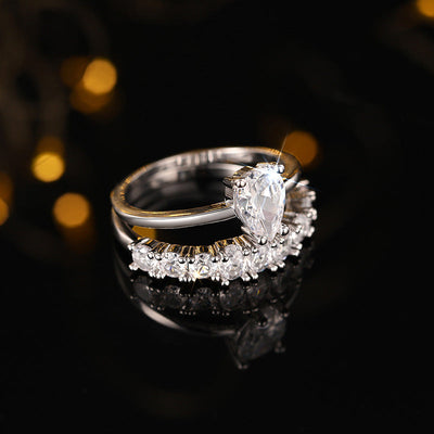 Vivienne Hartley Ring | White Gold 18k