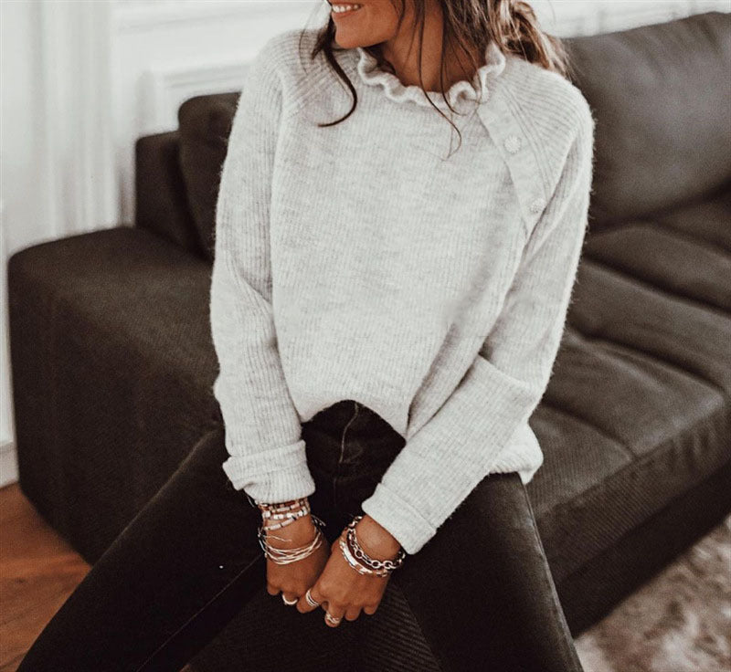 Women’s Knitted Sweater – Wool Blend – Relaxed Fit – Ruffled Neckline – Shoulder Buttons