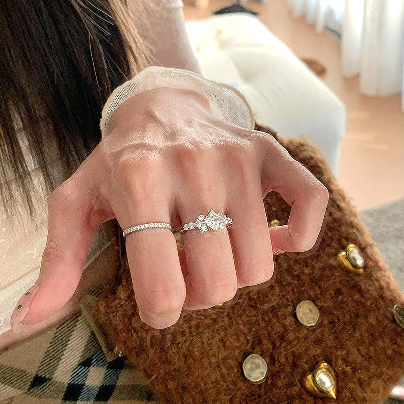 Vera Collette Ring | White Gold 12k