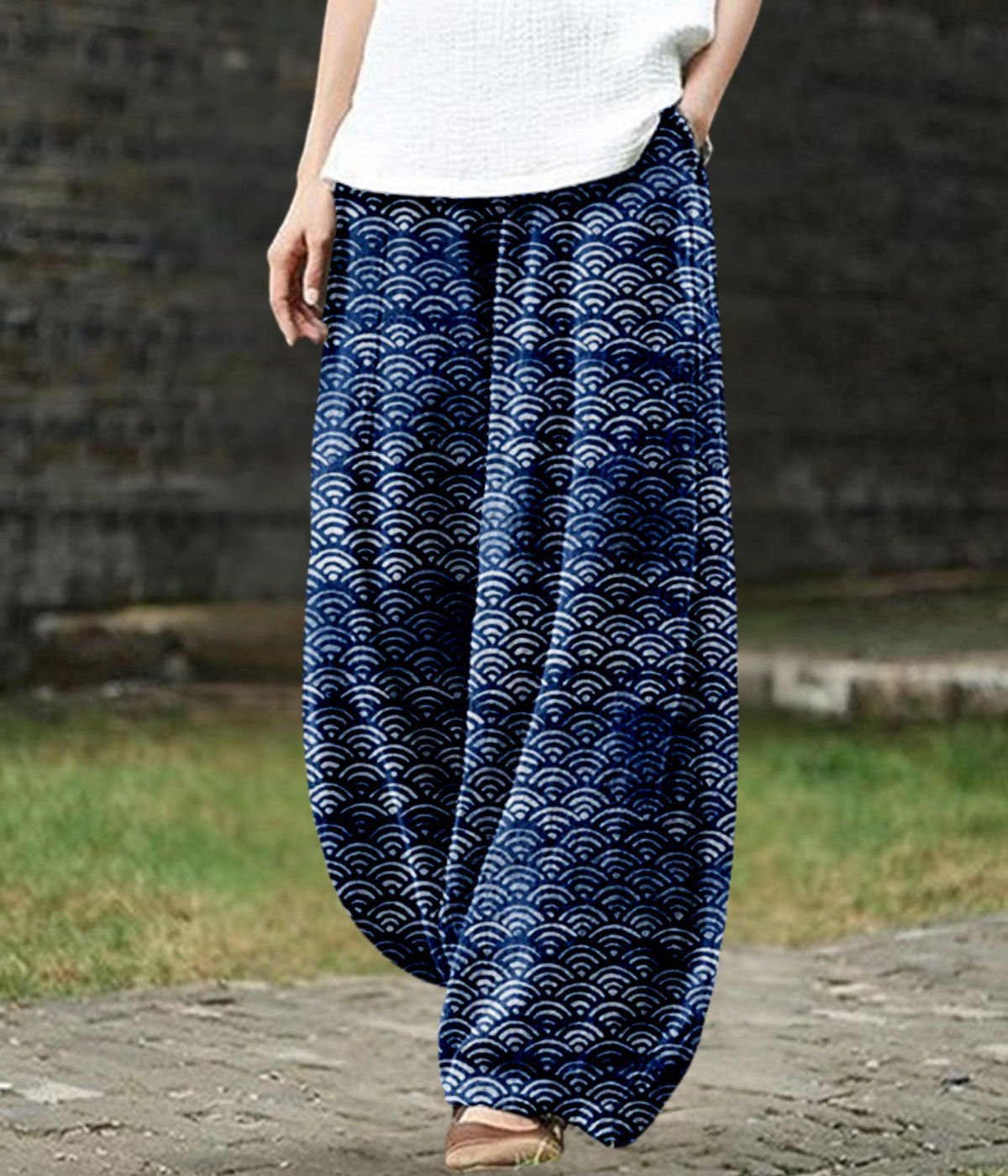 Lenny | Wide-Leg Pants with Wave Print